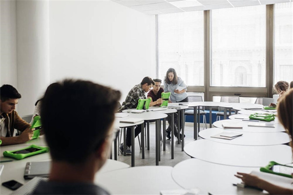 2025年孝感中专学校可以考本科吗